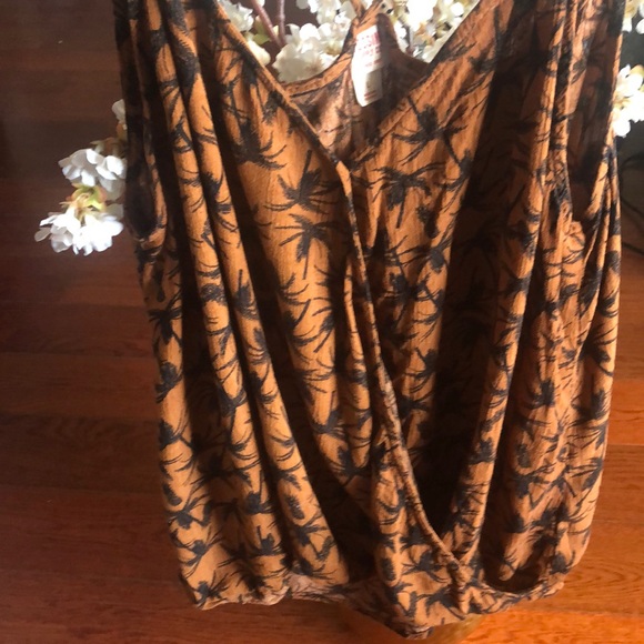 Mossimo Loose Fitted Beach Blouse - Picture 5 of 7